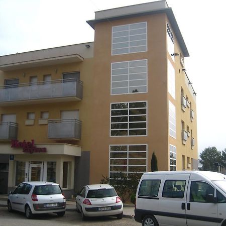 Hotel Zaytun Mequinenza Eksteriør billede
